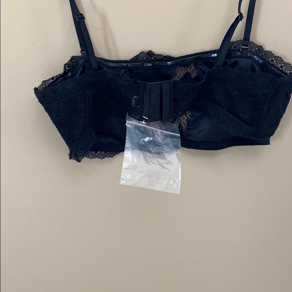 VS Black Lace Bralette - Picture 3 of 4